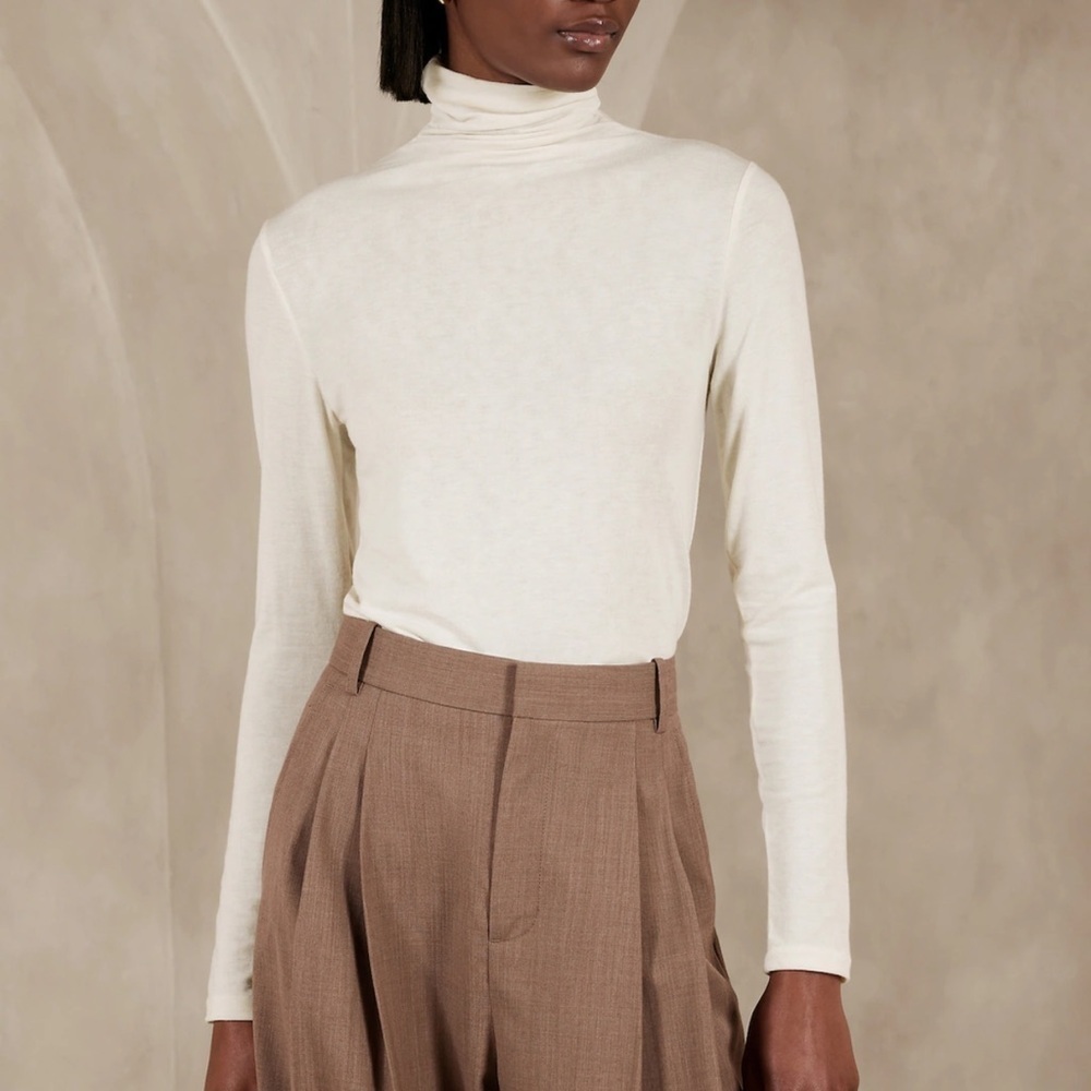 Banana Republic Wool Blend Ivory Turtleneck Lightweight Long Sleeve Top S NEW